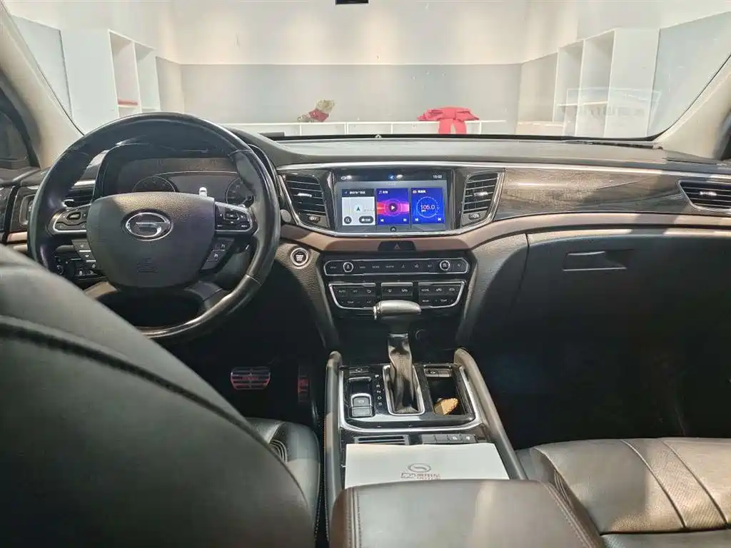 GAC Trumpchi GS8 2017 — фото 8
