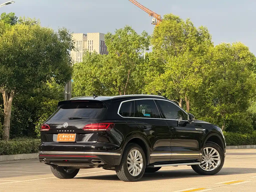 Volkswagen Touareg 2020 — фото 12
