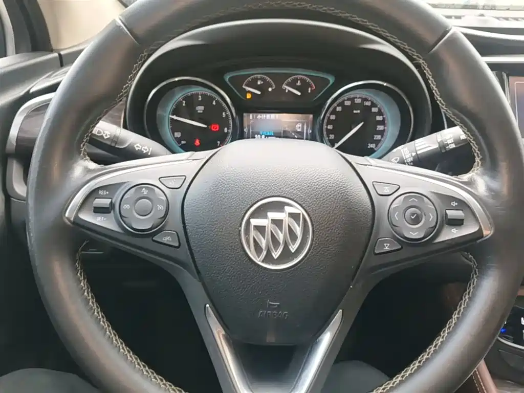 Buick Envision Plus 2017 — фото 11