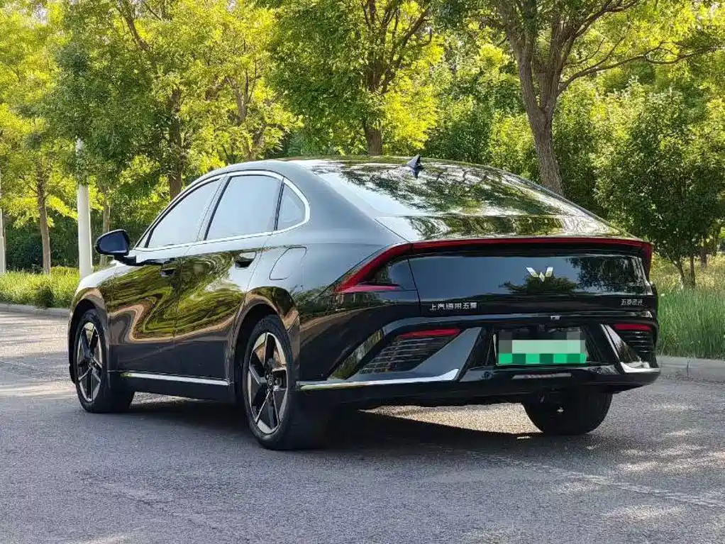 Wuling Starlight 2024