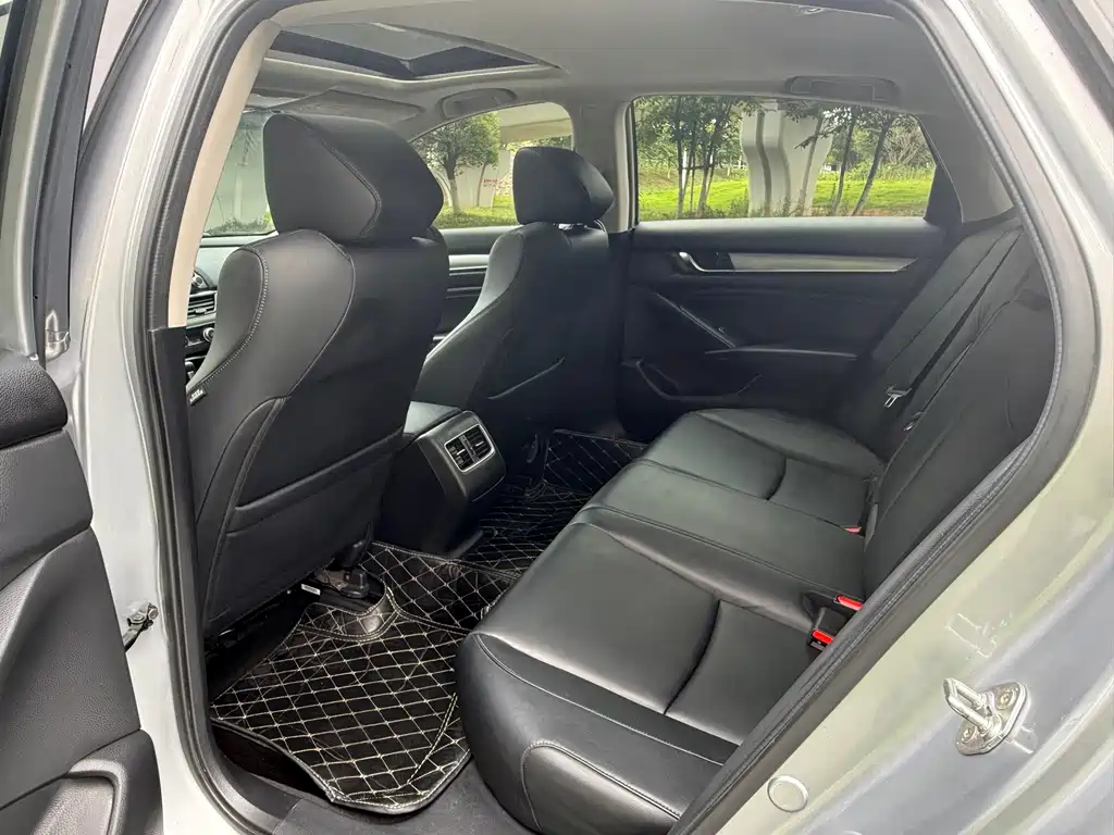 Honda Accord 2020 — фото 16