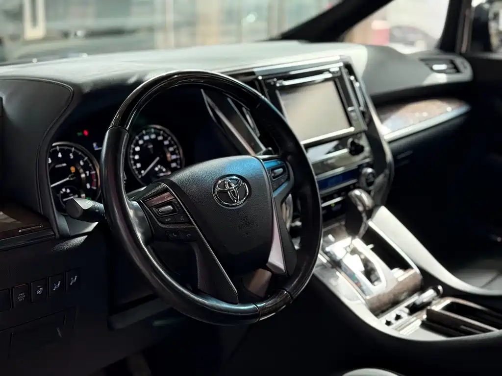 Toyota Alphard 2019 — фото 7