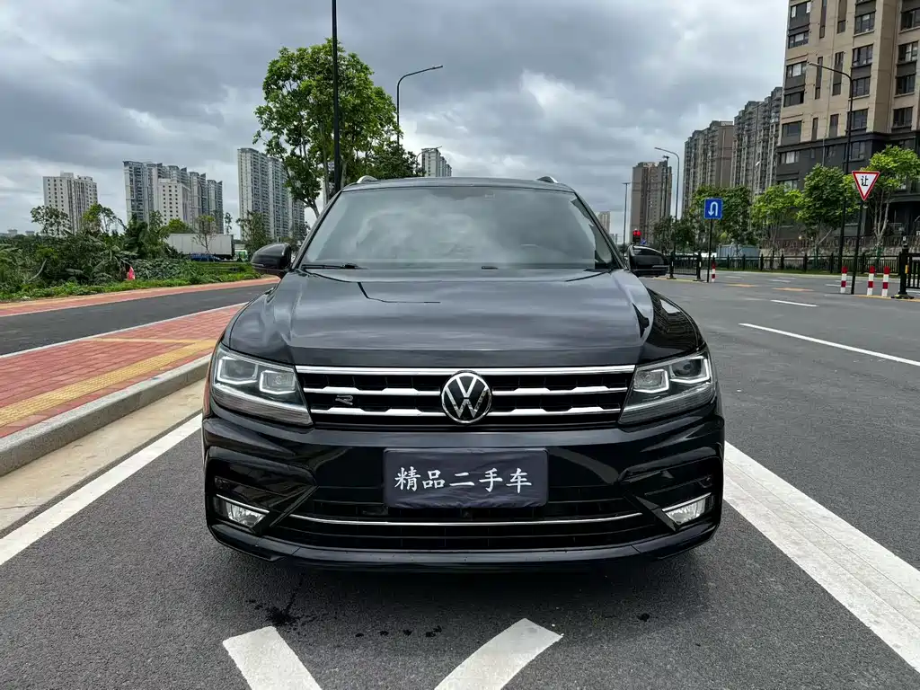 Volkswagen Tiguan L 2021 — фото 2