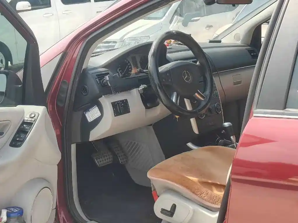 Mercedes-Benz B-Class 2011