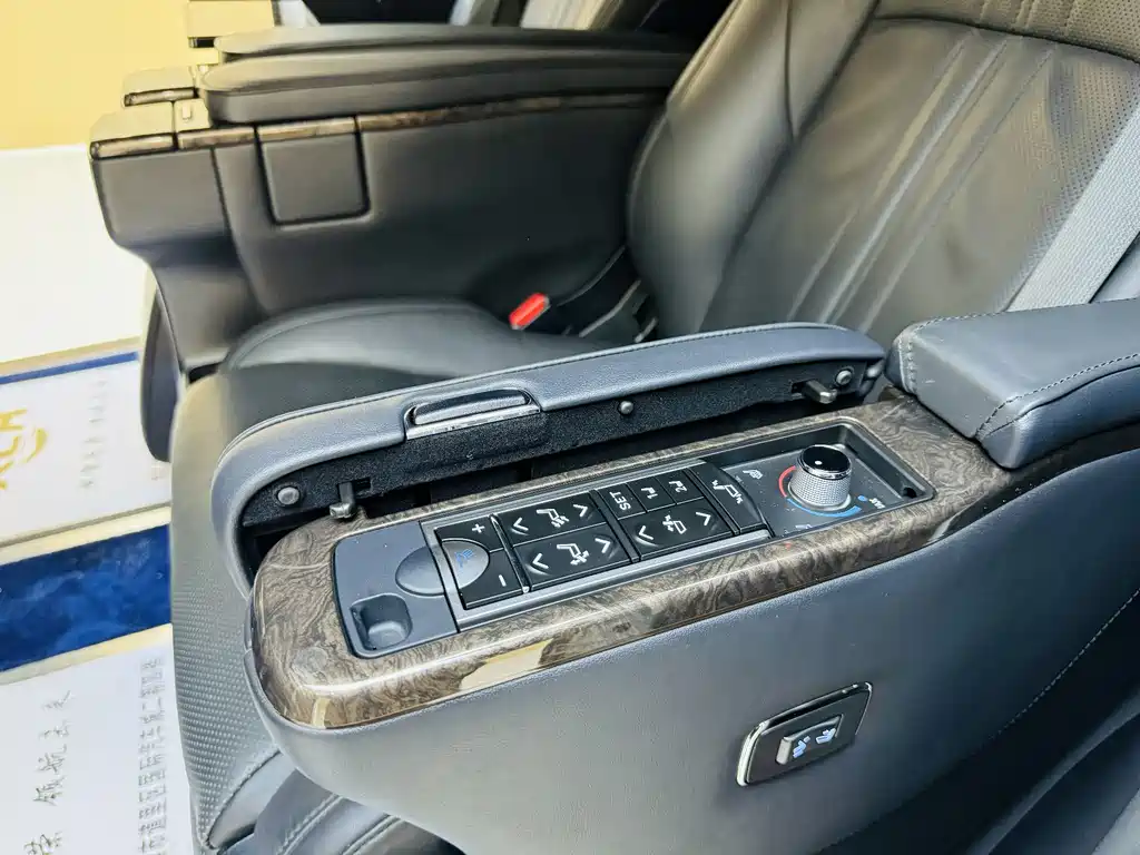 Toyota Alphard 2021 — фото 9