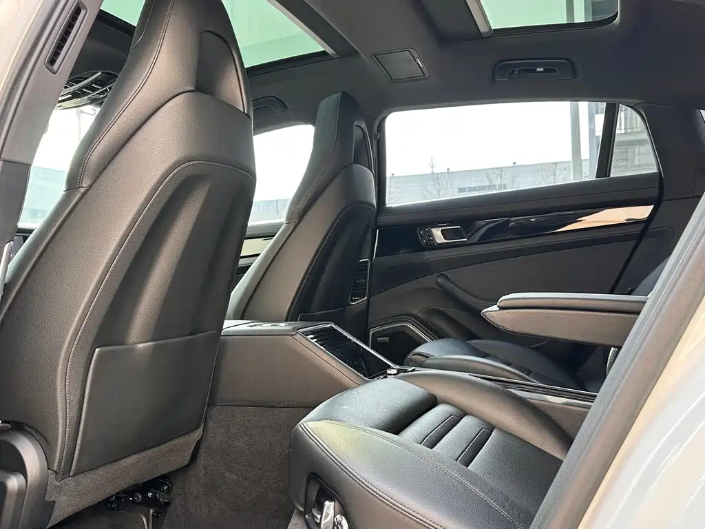Porsche Panamera 2020 — фото 17