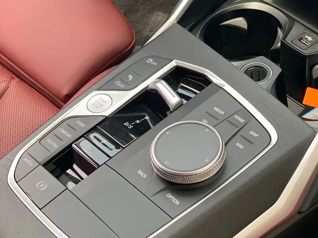 BMW 3 Series 2023 — фото 15