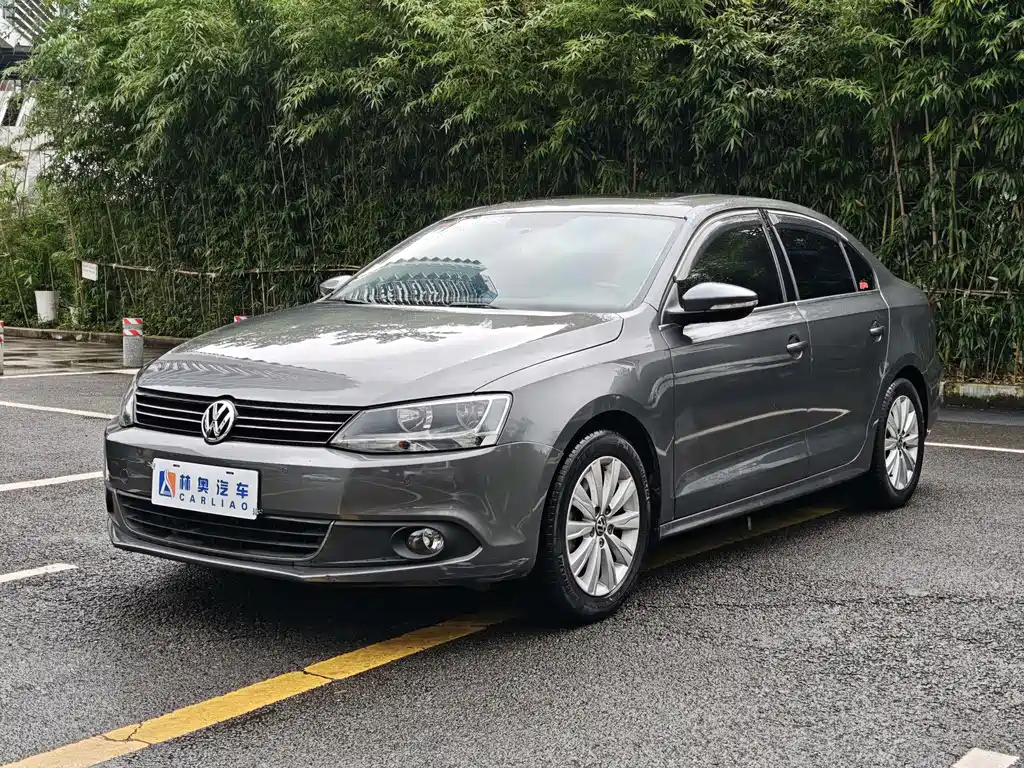 Volkswagen Sagitar 2014