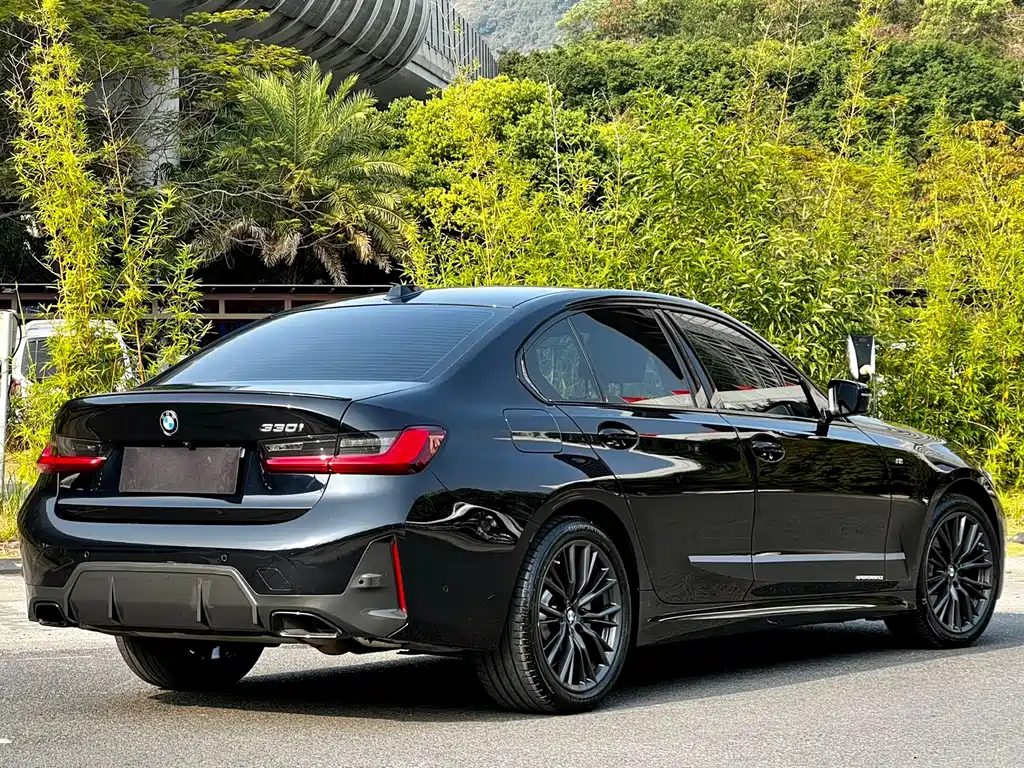 BMW 3 Series 2024