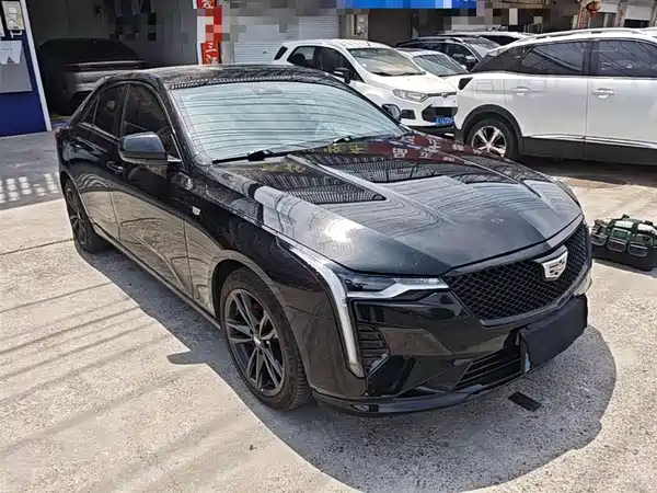 Cadillac CT4 2022