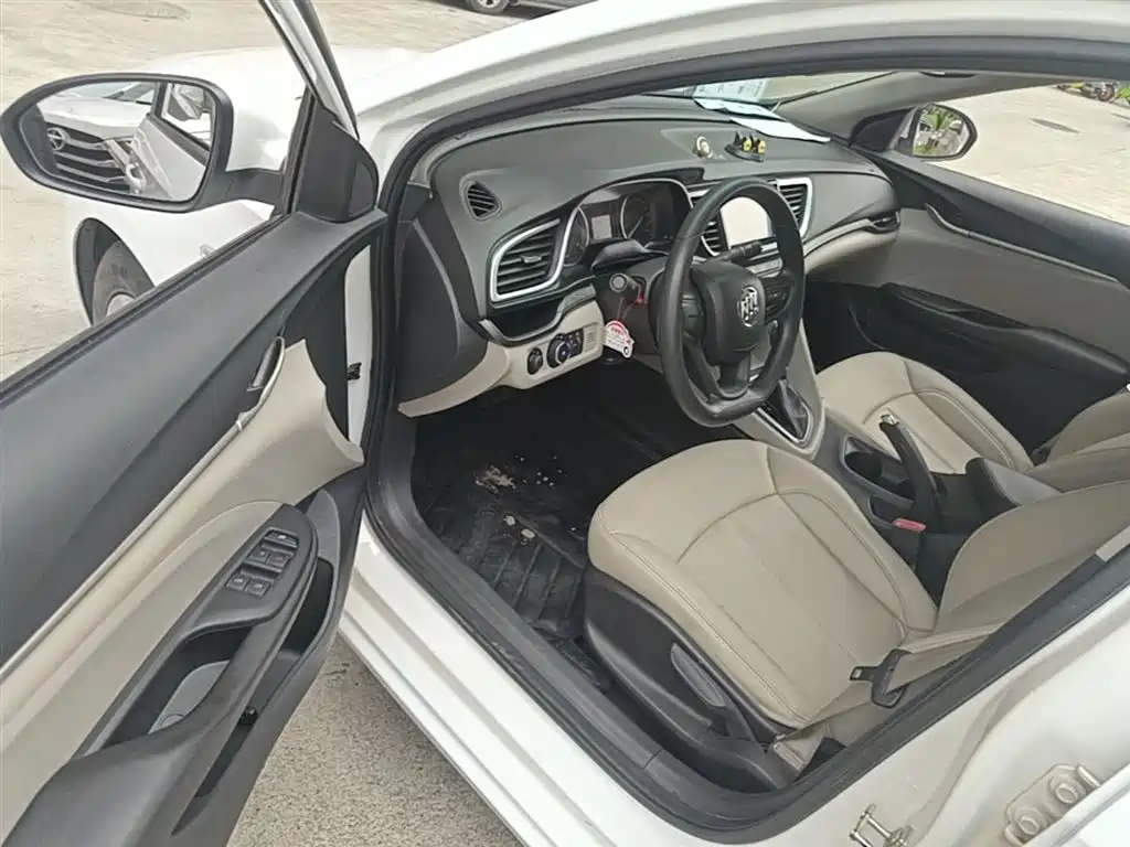 Buick Excelle 2015 — фото 16