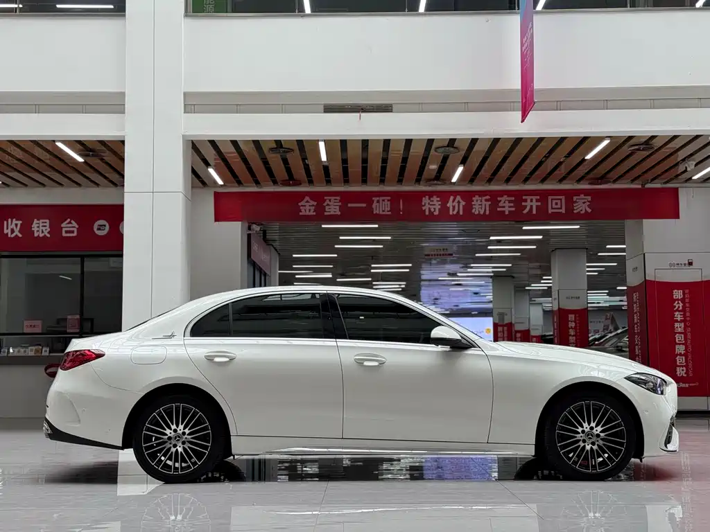 Mercedes-Benz C-Class 2023