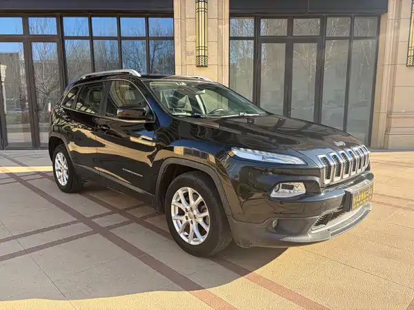 Jeep Cherokee 2016