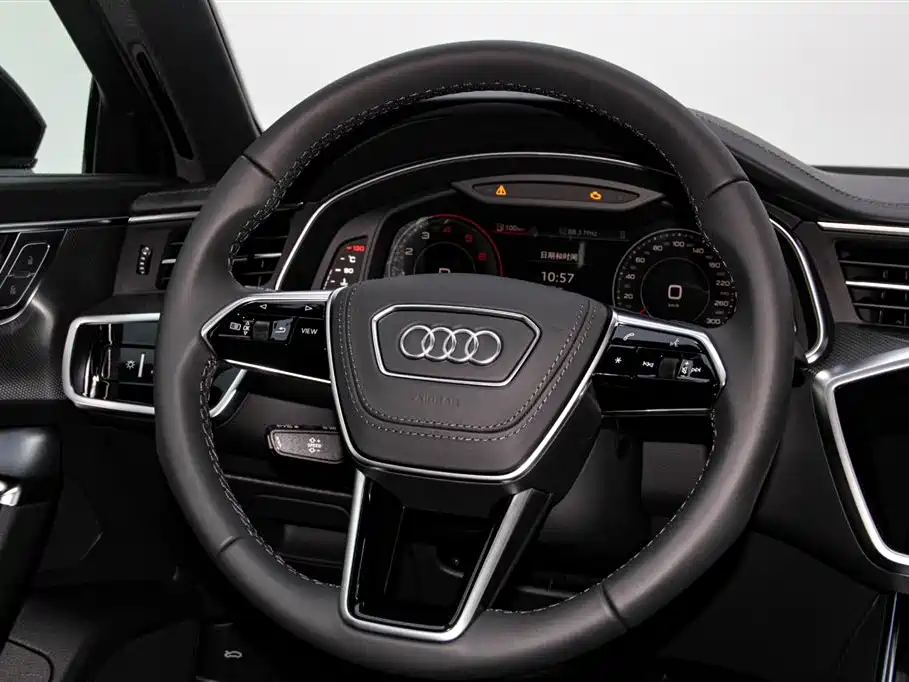 Audi A6L — фото 13