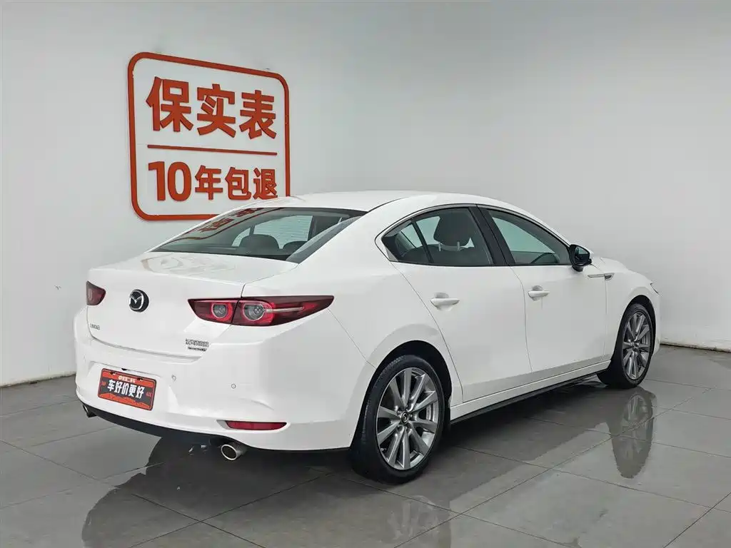 Mazda 3 Axela 2022