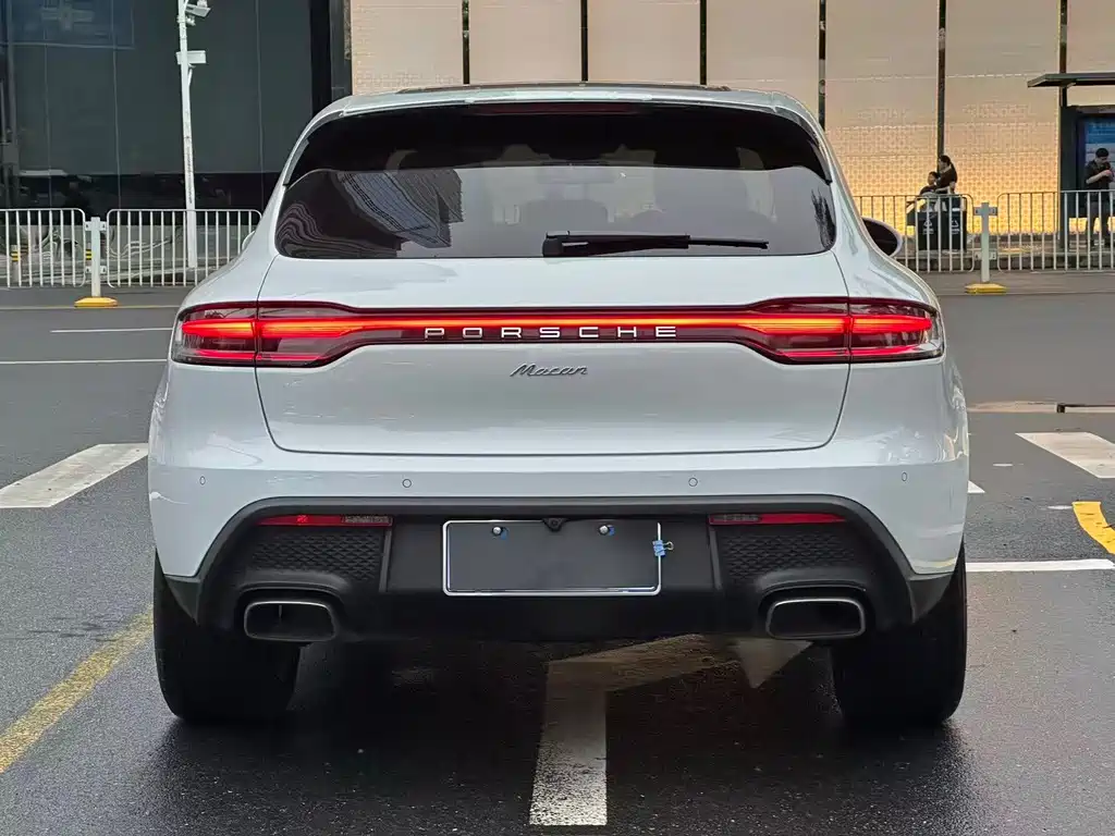Porsche Macan 2023 — фото 18