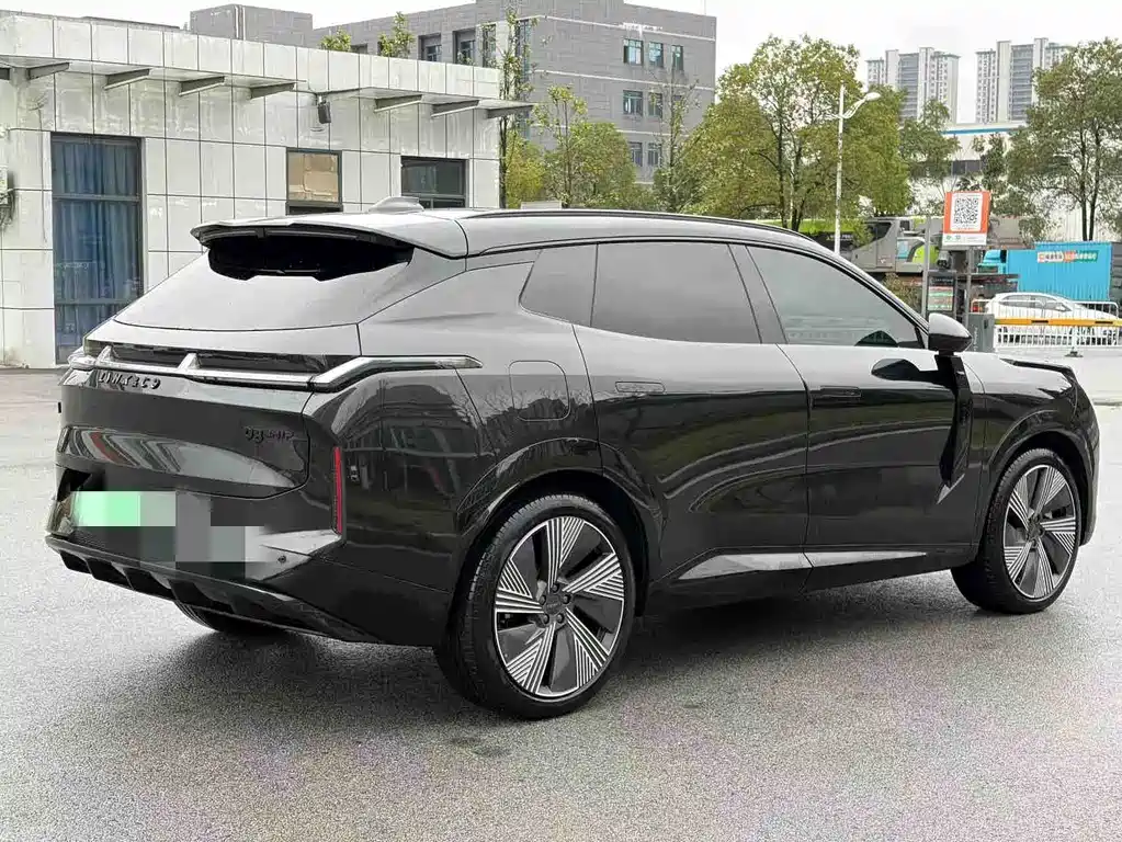 Lynk & Co 08 EM-P 2024 — фото 5