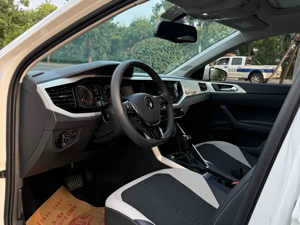 Volkswagen Polo 2021