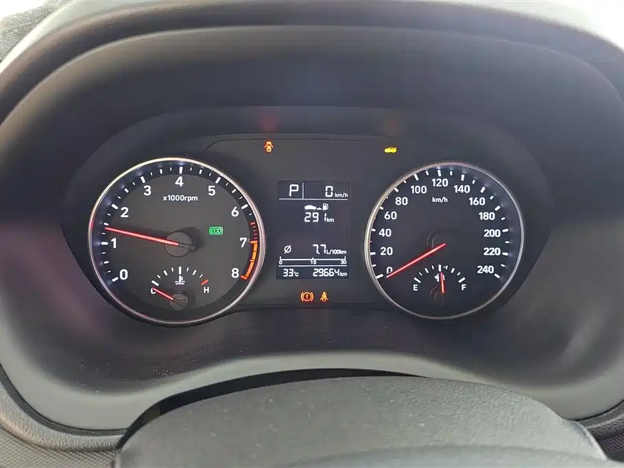 Hyundai Elantra 2018 — фото 14