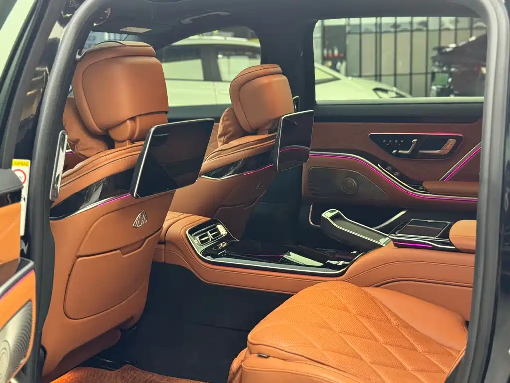 Mercedes-Benz Maybach S-Class 2022 — фото 9