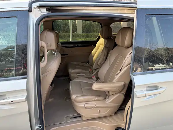 Buick GL8 2017
