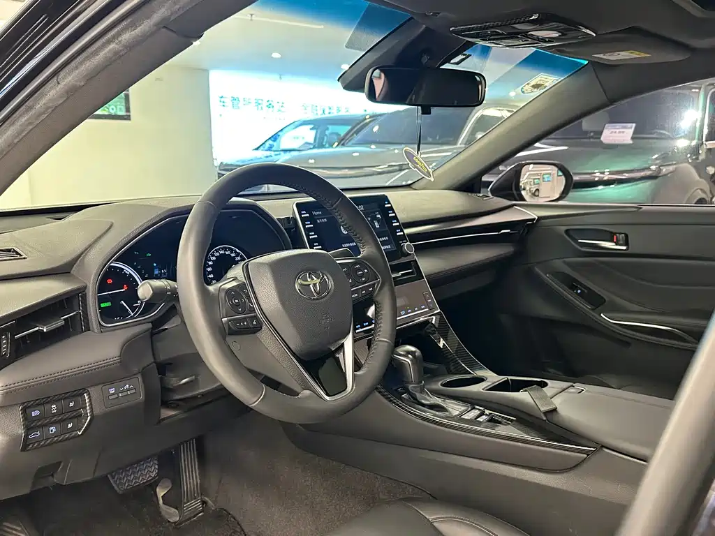 Toyota Avalon 2019 — фото 10