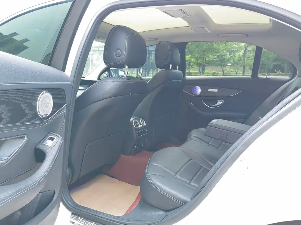 Mercedes-Benz C-Class 2020