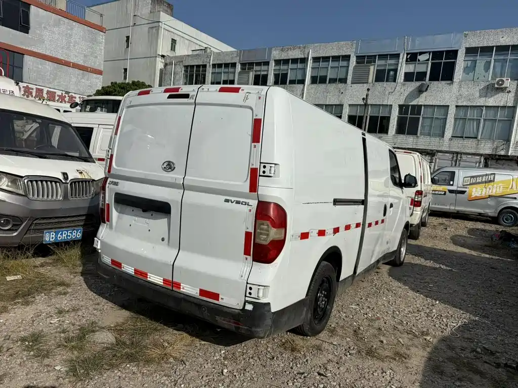 Maxus EV30 2021