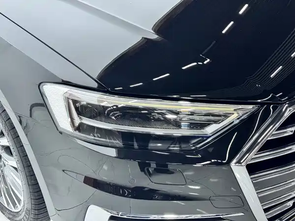 Audi A8 2021