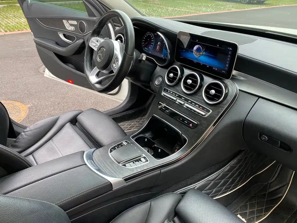Mercedes-Benz C-Class 2020