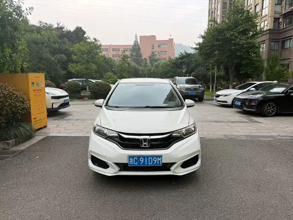 Honda Fit 2018 — фото 2