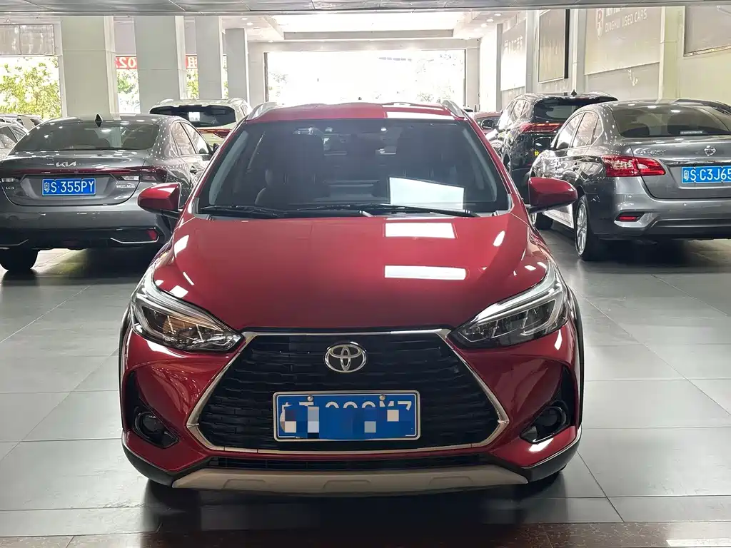 Toyota Yaris L 2021