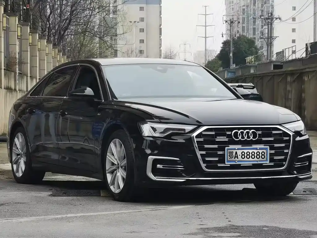 Audi A6L 2022