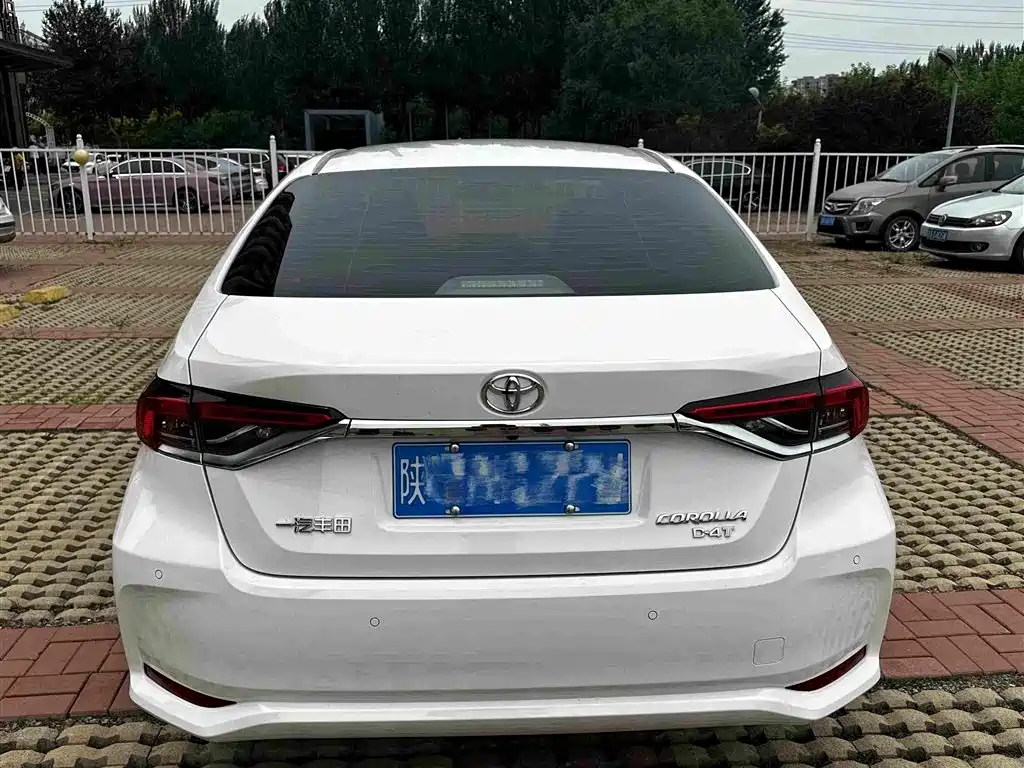 Toyota Corolla 2023 — фото 17