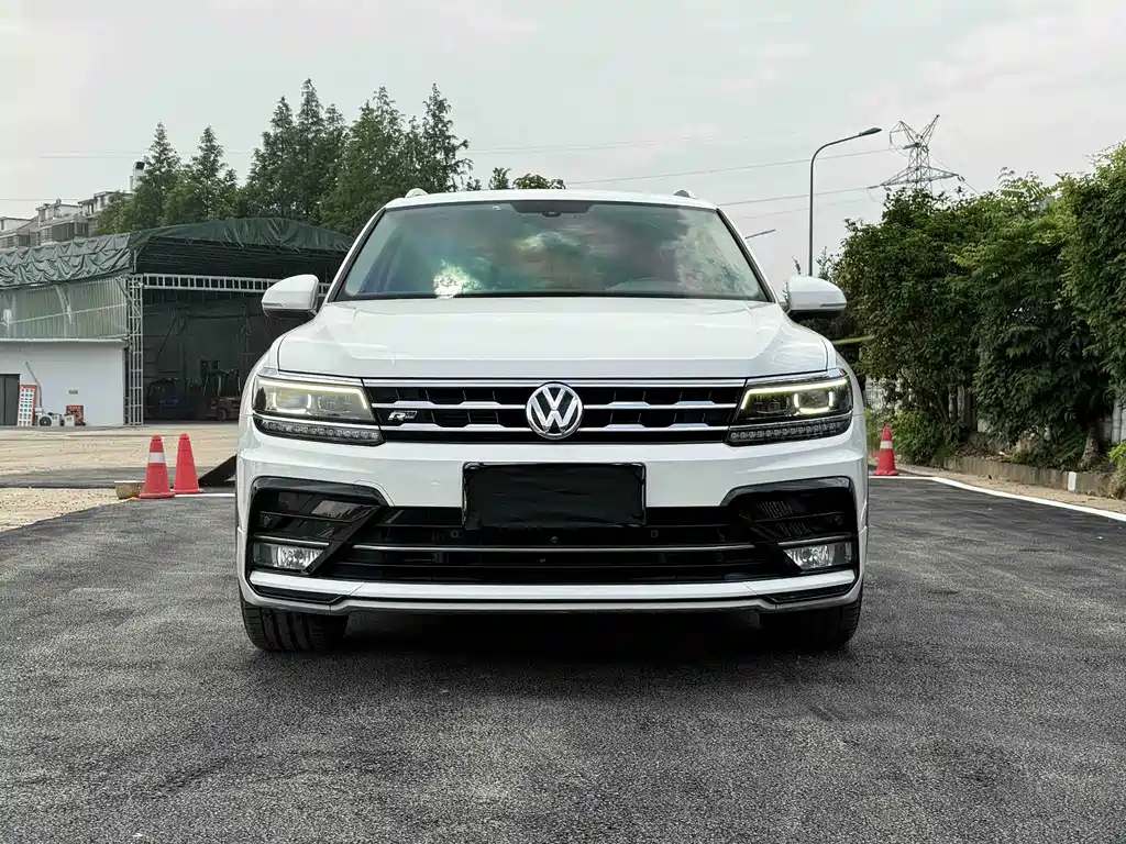Volkswagen Tiguan L 2020 — фото 2