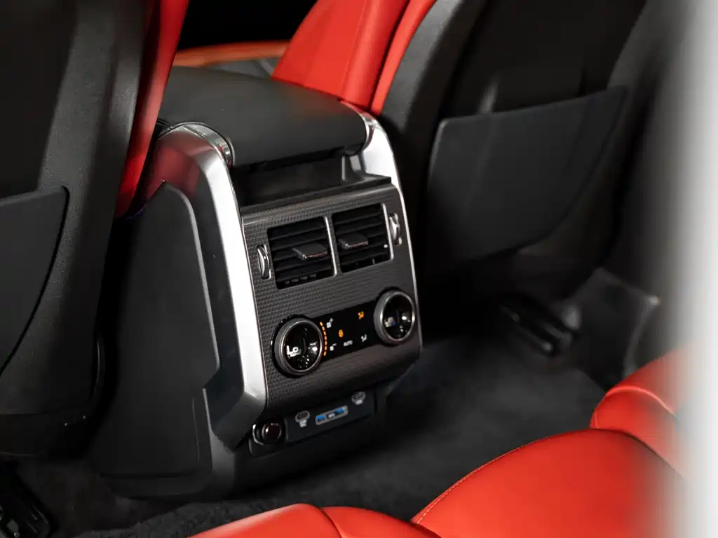 Land Rover Sport 2020 — фото 11