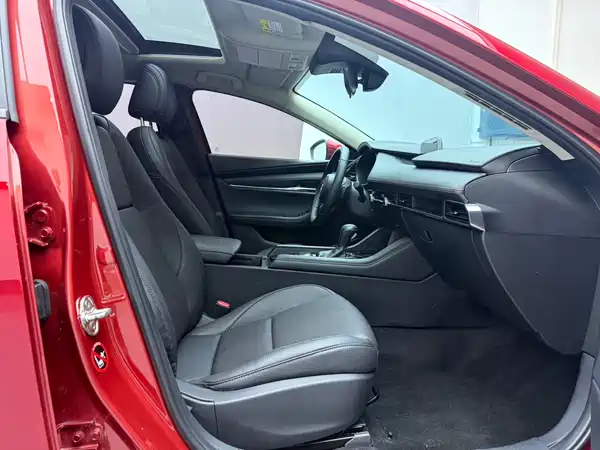 Mazda 3 Axela 2022