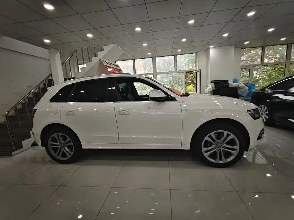 Audi SQ5 2016