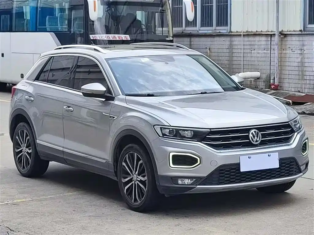 Volkswagen T-Roc 2020 — фото 1