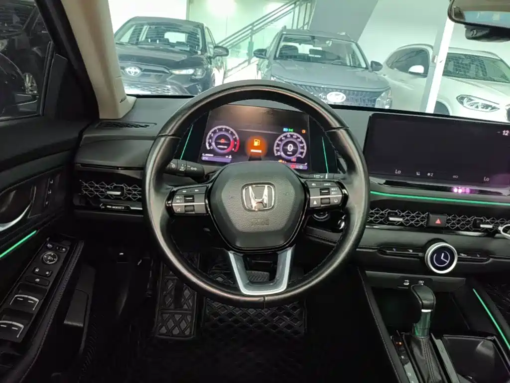 Honda Accord 2023 — фото 11