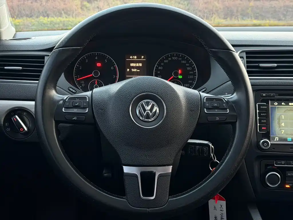 Volkswagen Sagitar 2015 — фото 11