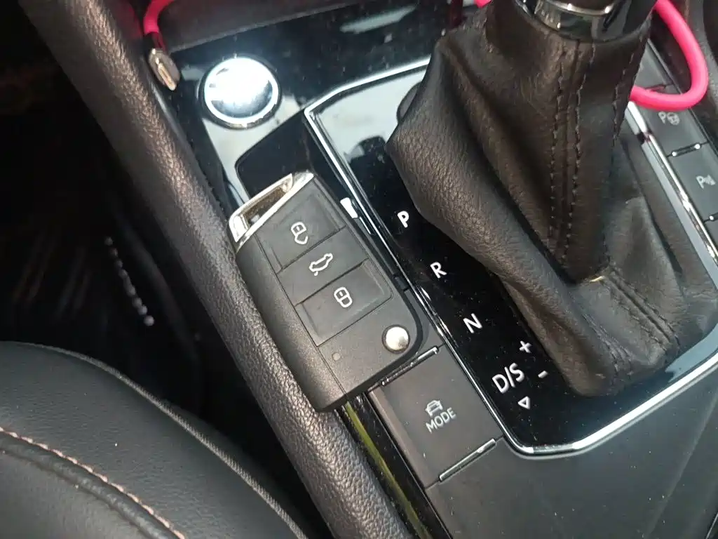 Volkswagen Tharu 2019 — фото 12
