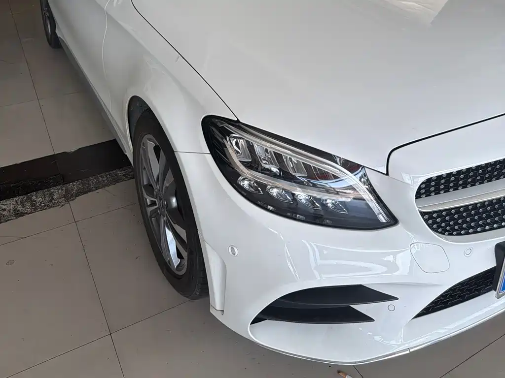 Mercedes-Benz C-Class 2020
