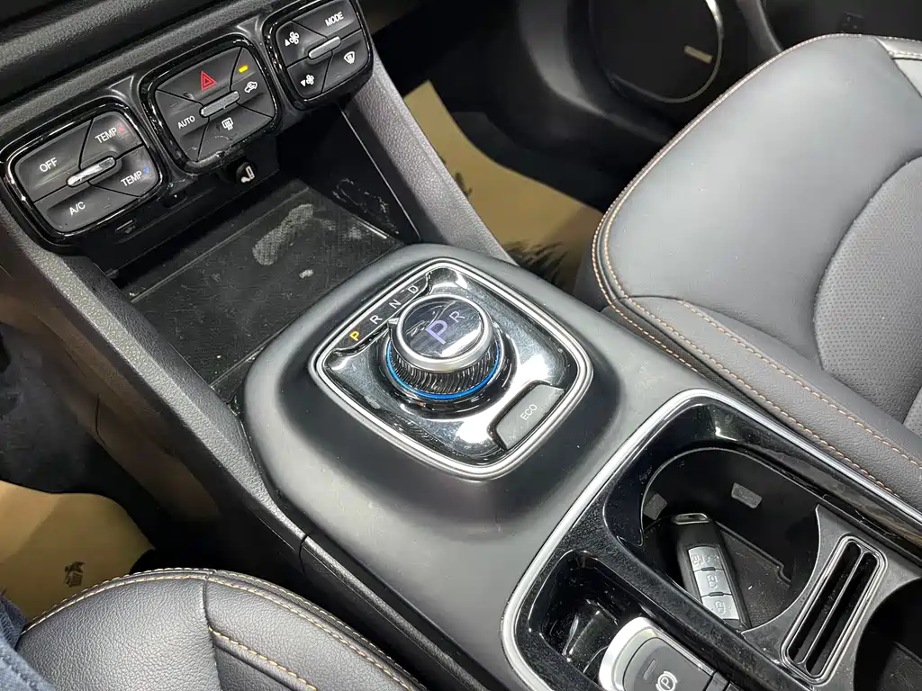 Aion Trumpchi GE3 2019 — фото 17