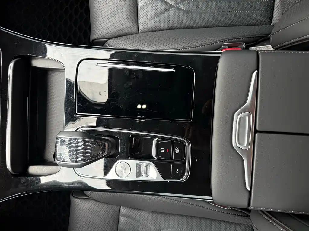 GAC Motor Trumpchi M8 2024 — фото 13