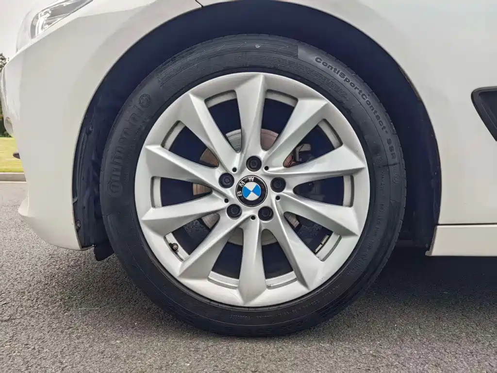 BMW 3 Series GT 2018 — фото 20