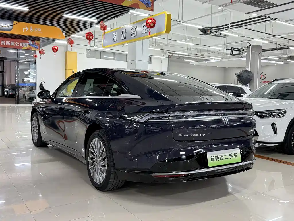 Buick Zhijing L7 2025 — фото 6
