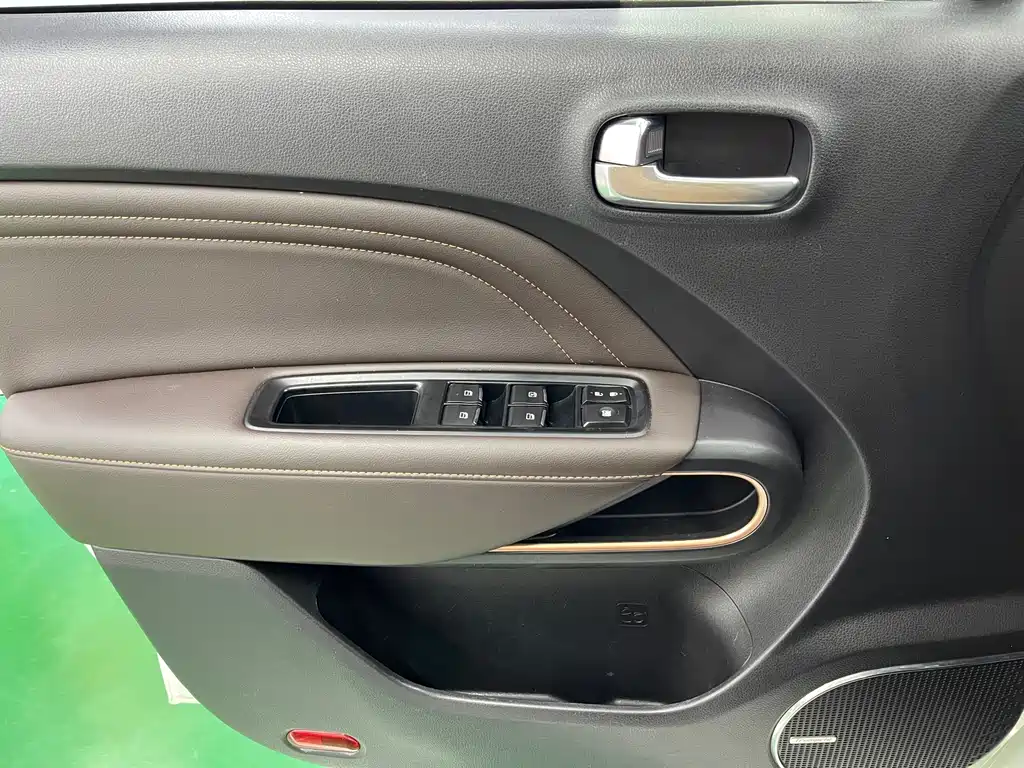 Aion Trumpchi GE3 2019 — фото 19