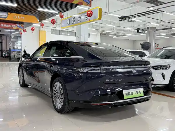 Buick Zhijing L7 2025