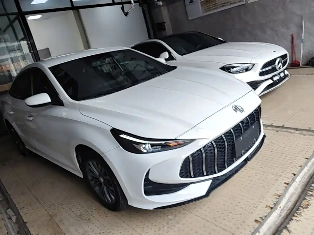 MG MG5 2025